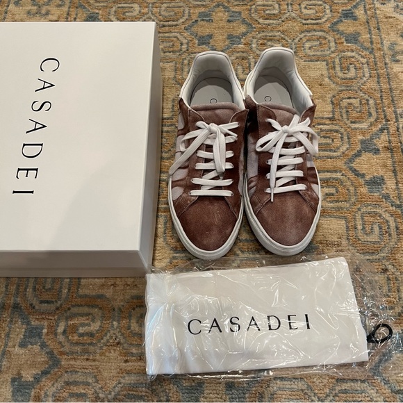 Casadei Tan & White Leather Sneakers | Size 39 - Picture 4 of 11